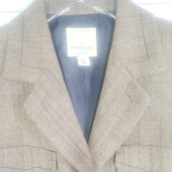 Anne Klein Brown Herringbone Two Piece Pants Suit Size 2P - Picture 6 of 10